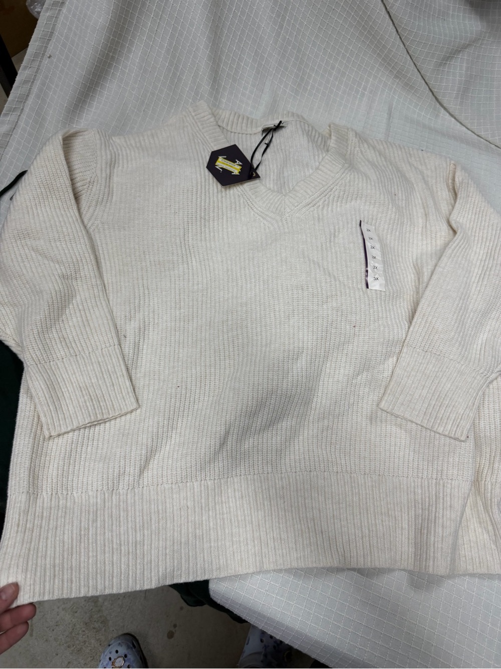 Women’s Ava & viv plus cream cozy v neck